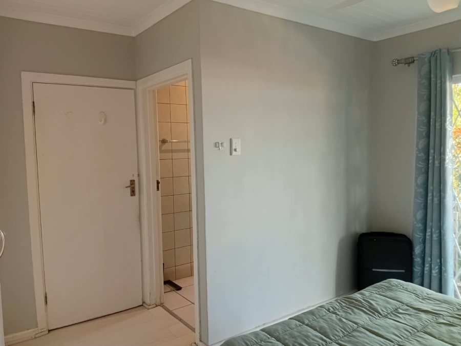 To Let 3 Bedroom Property for Rent in Beacon Bay North Eastern Cape